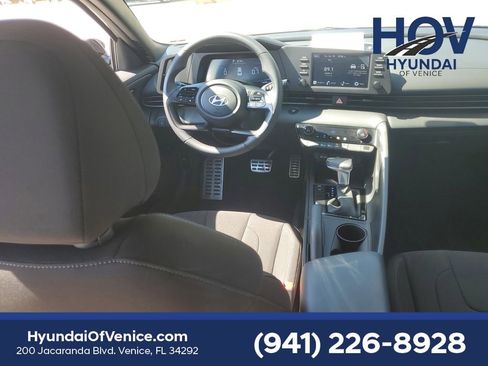 Certified 2025 Hyundai Elantra Sport FWD image 19