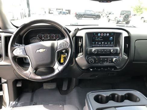 Used 2017 Chevrolet Silverado 1500 LT AWD/4WD image 23