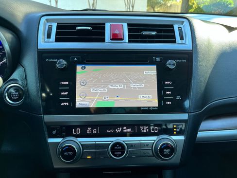 Used 2017 Subaru Outback 3.6R Limited image 29