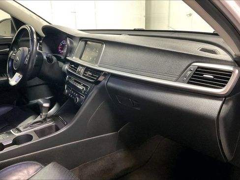 Used 2020 Kia Optima SE image 19