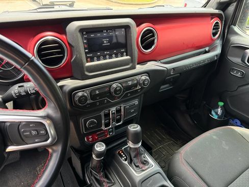 Used 2021 Jeep Wrangler Unlimited Rubicon AWD/4WD image 17