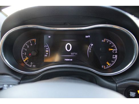 Used 2021 Jeep Grand Cherokee Laredo X image 13