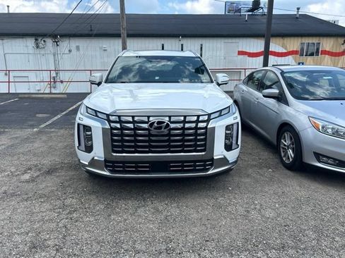 Used 2023 Hyundai Palisade Calligraphy w/ Cargo Package FWD image 7