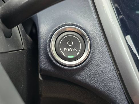 Used 2022 Chevrolet Bolt EUV Premier FWD image 32
