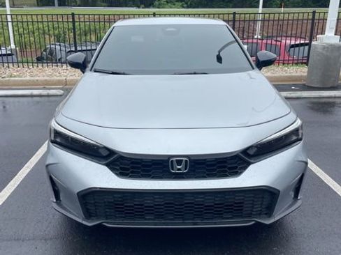 Used 2025 Honda Civic Sport image 2