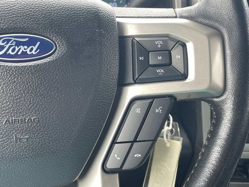 Used 2022 Ford F350 Lariat image 28