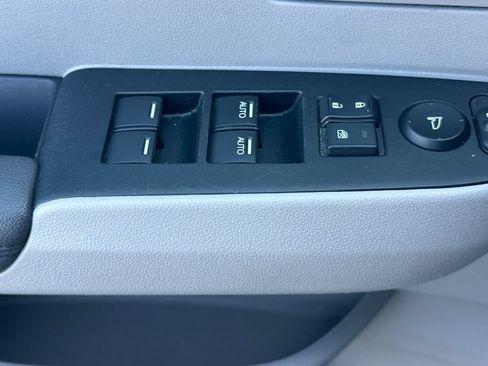 Used 2014 Honda Odyssey EX-L image 10