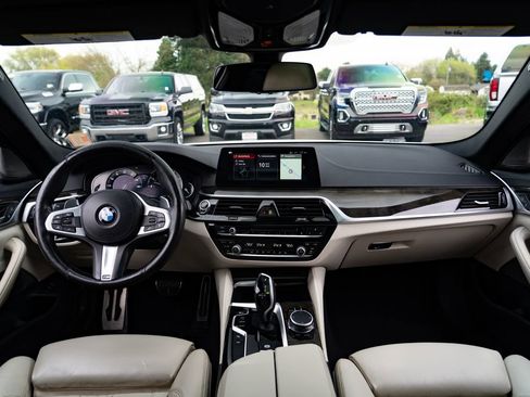 Used 2017 BMW 540i w/ M Sport Package image 16