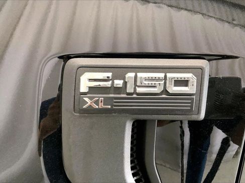 Used 2021 Ford F150 XL w/ Trailer Tow Package image 9