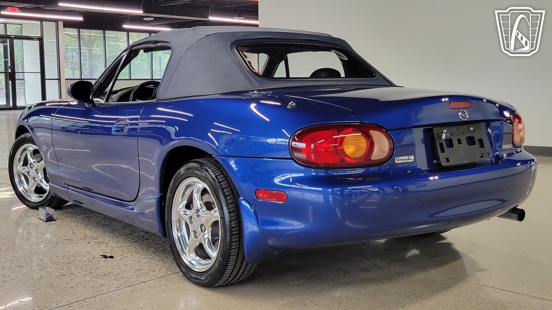 Used 1999 MAZDA MX-5 Miata RWD image 26
