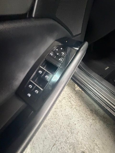 Used 2024 MAZDA MAZDA3 s FWD image 22