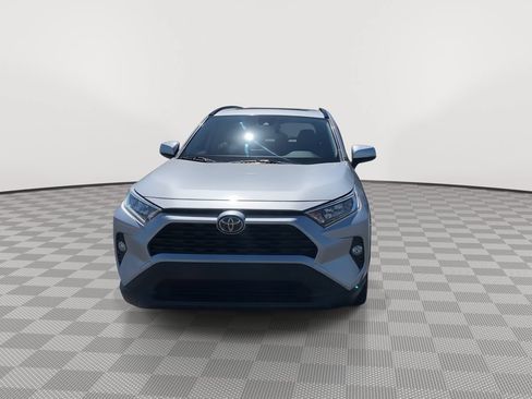 Used 2019 Toyota RAV4 XLE Premium FWD image 2