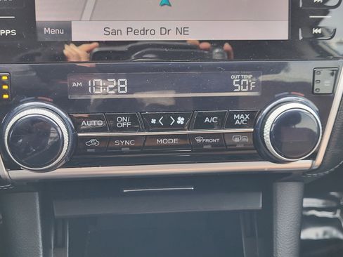 Used 2018 Subaru Outback 2.5i Touring image 31