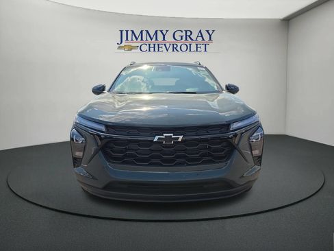 New 2026 Chevrolet Trax LT w/ Driver Confidence Package FWD image 8
