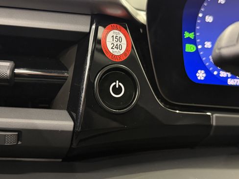 Certified 2025 Porsche Macan 4 Electric image 49