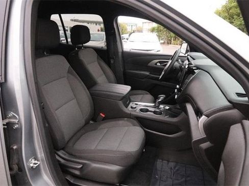 Used 2023 Chevrolet Traverse LT image 26