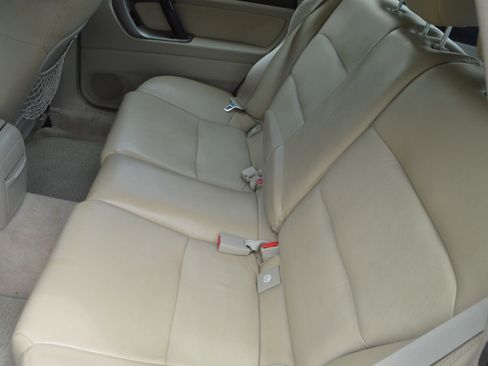 Used 2007 Subaru Outback 2.5i AWD/4WD image 22