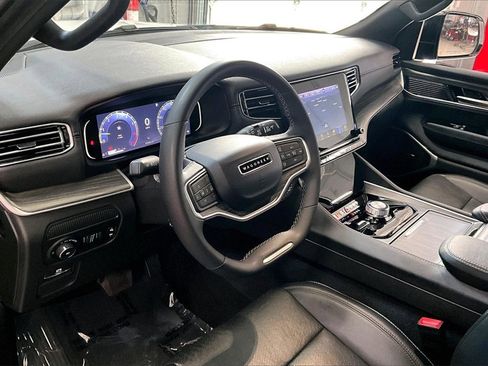 Used 2024 Jeep Wagoneer L Series II w/ Flexible Seating Group image 14