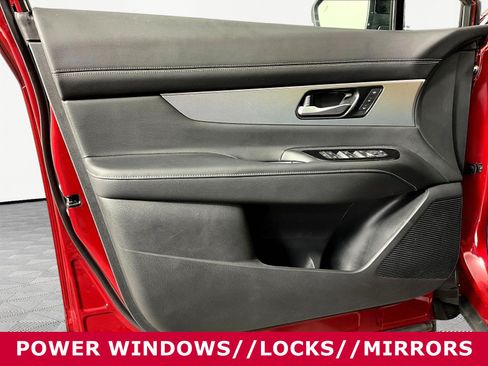Certified 2025 Nissan Murano SL w/ Cargo Package AWD/4WD image 17