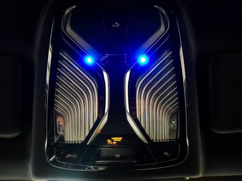 Used 2020 BMW 840i Coupe w/ M Sport Package image 38