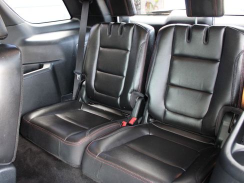 Used 2018 Ford Explorer Sport w/ Equipment Group 401A image 43