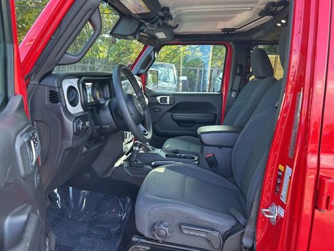 Certified 2024 Jeep Wrangler Sport S image 9