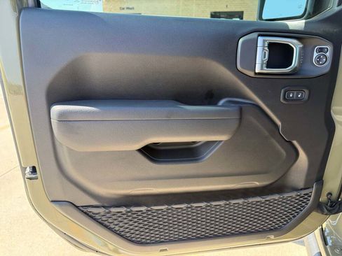 New 2025 Jeep Wrangler Rubicon w/ Convenience Group image 19