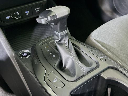 Used 2025 Kia K4 LXS image 25
