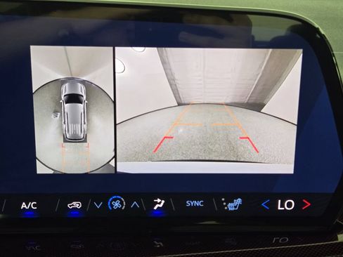 New 2026 Chevrolet Traverse Z71 w/ Driver Confidence Package AWD/4WD image 18
