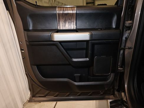 Certified 2018 Ford F150 Lariat image 16