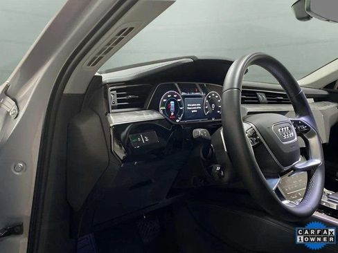 Used 2023 Audi e-tron Premium Plus image 18