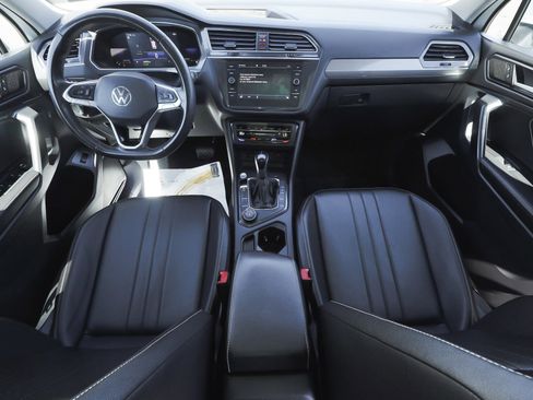 Used 2022 Volkswagen Tiguan SE w/ Panoramic Sunroof Package AWD/4WD image 35