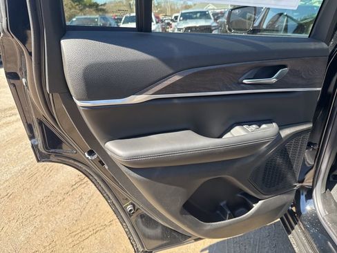 New 2026 Jeep Grand Cherokee Altitude AWD/4WD image 25