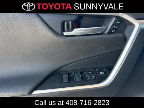 Used 2023 Toyota RAV4 XSE AWD/4WD image 17