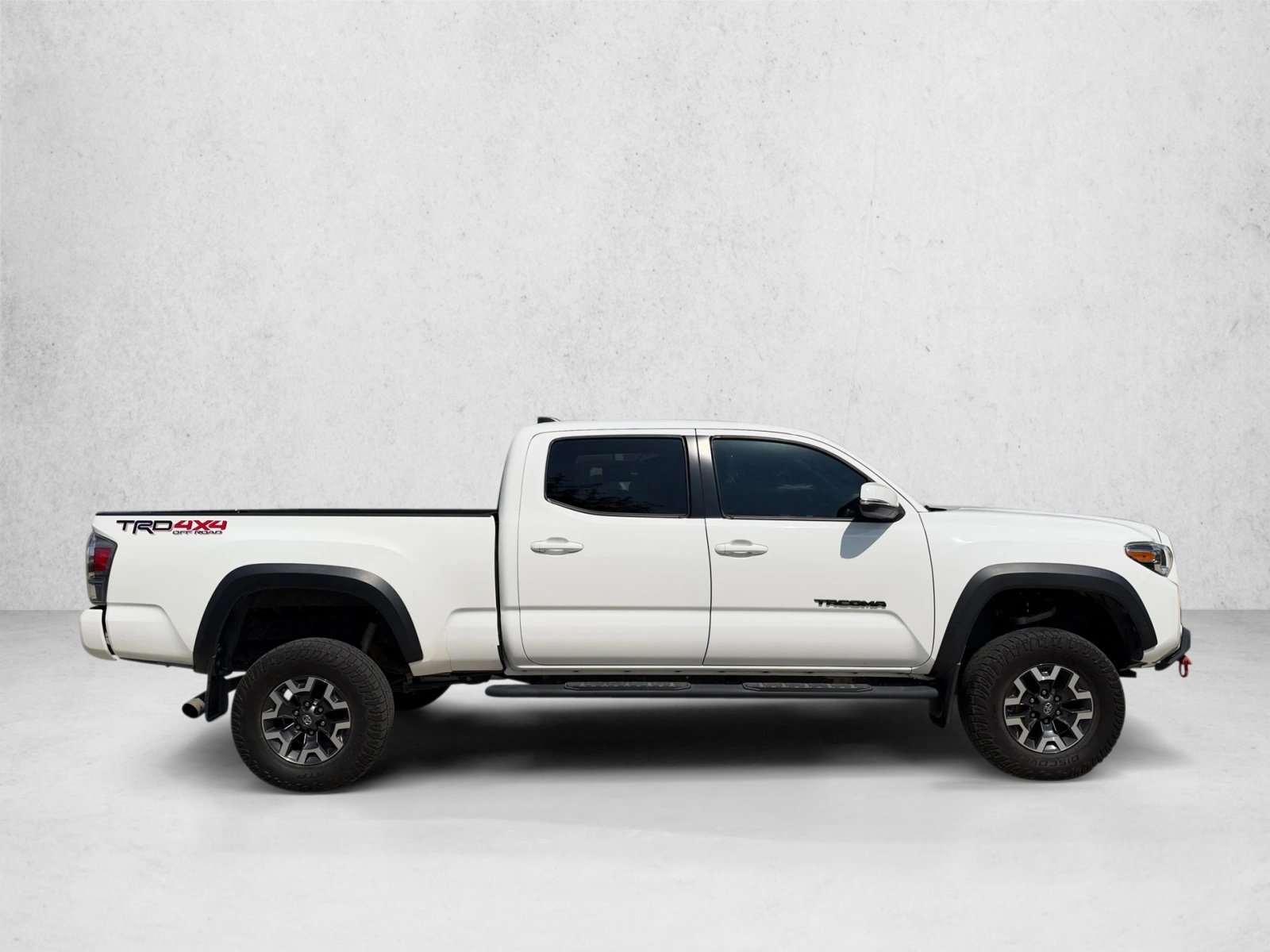 Used 2020 Toyota Tacoma TRD Off-Road w/ Technology Package AWD/4WD image 4