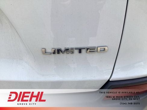 Used 2019 Jeep Cherokee Limited w/ Trailer Tow Group AWD/4WD image 11