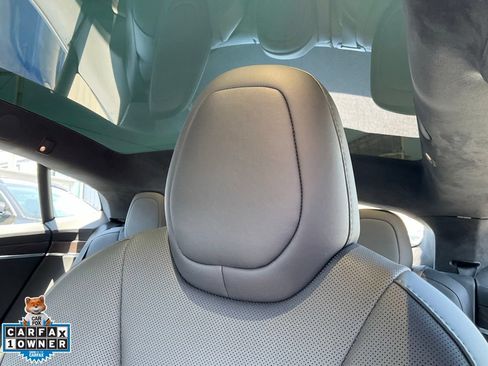 Used 2022 Tesla Model S AWD/4WD image 18