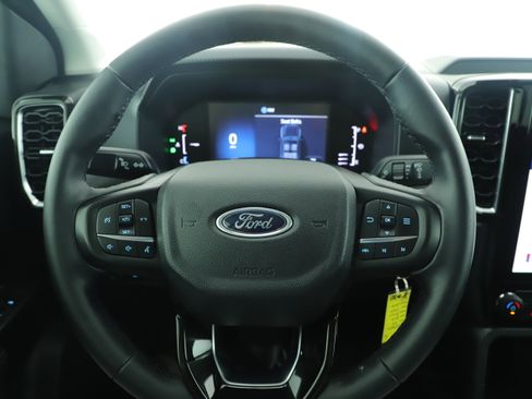 Used 2024 Ford Ranger XLT image 17