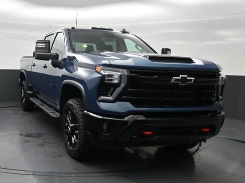Used 2026 Chevrolet Silverado 2500 LT w/ Trail Boss Package AWD/4WD image 8