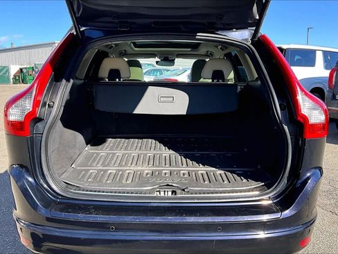 Used 2017 Volvo XC60 T6 Inscription w/ Climate Package image 31