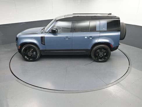 Certified 2023 Land Rover Defender 110 X-Dynamic SE image 34
