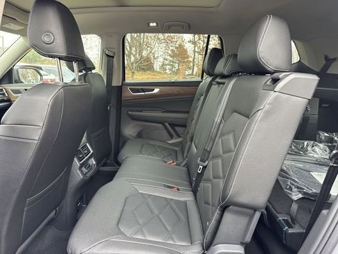 New 2026 Volkswagen Atlas SE FWD image 9