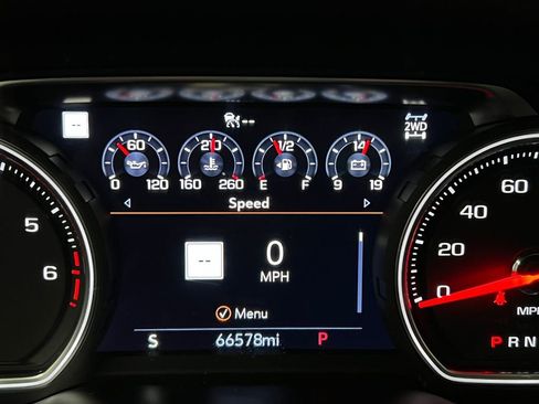 Used 2022 Chevrolet Silverado 1500 High Country w/ Technology Package image 18