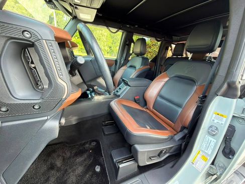 Used 2024 Ford Bronco Outer Banks AWD/4WD image 12