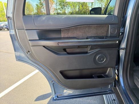 Used 2020 Ford Expedition Limited w/ Equipment Group 301A image 20