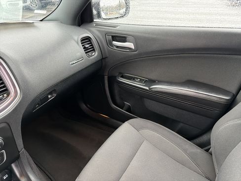 Used 2018 Dodge Charger SXT w/ Blacktop Package image 24
