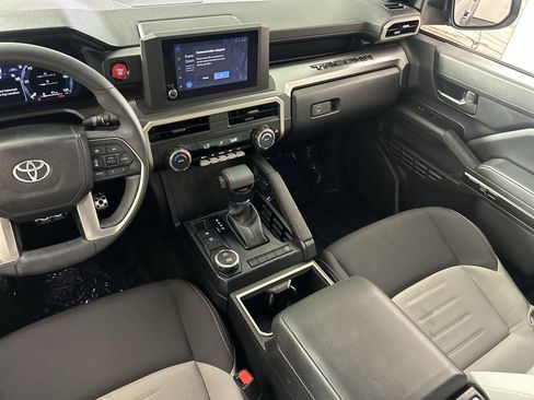 Used 2025 Toyota Tacoma TRD Sport RWD image 23