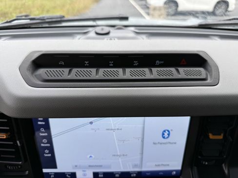 Used 2021 Ford Bronco Badlands image 24