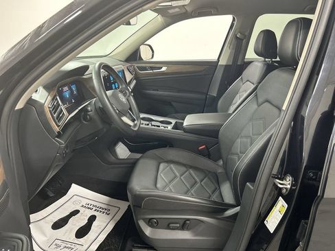 Certified 2024 Volkswagen Atlas SE AWD/4WD image 9
