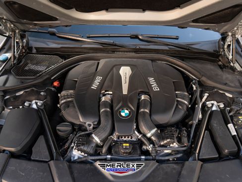 Used 2018 BMW 750i xDrive image 54